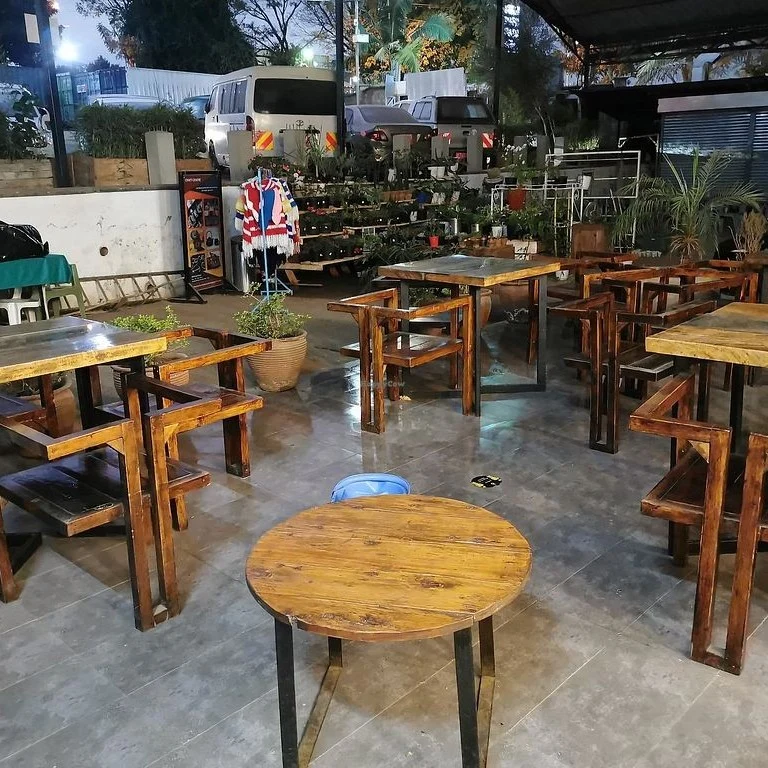 Inside a JooSmoo café